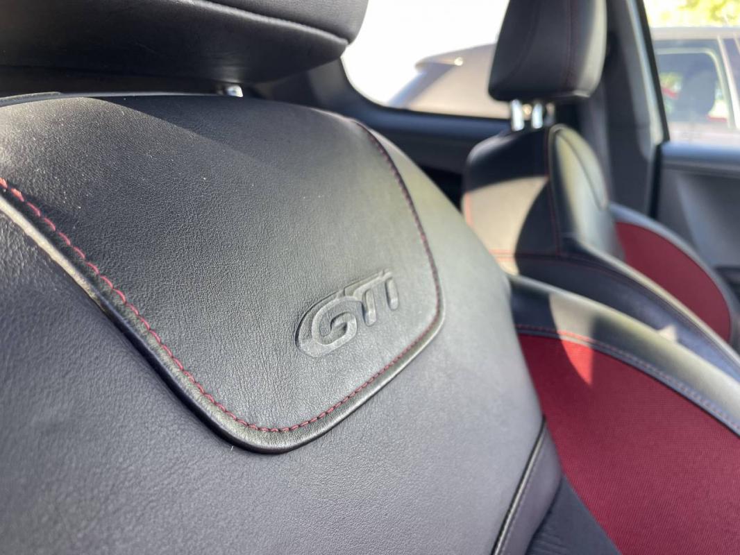 Peugeot 208 - 1.6 THP 200 GTI