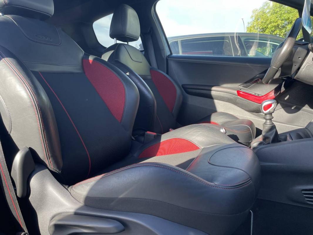 Peugeot 208 - 1.6 THP 200 GTI