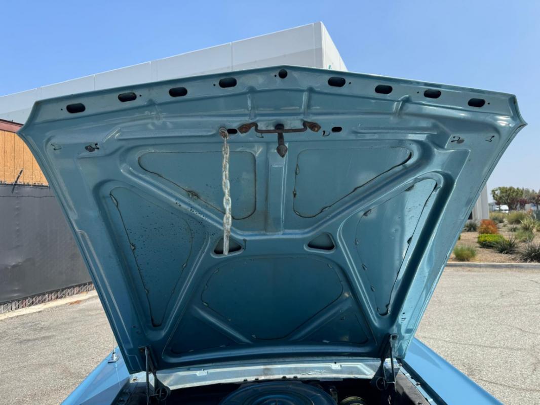 Ford Mustang - COUPE BLEUE TOIT VINYLE BLANC 1965