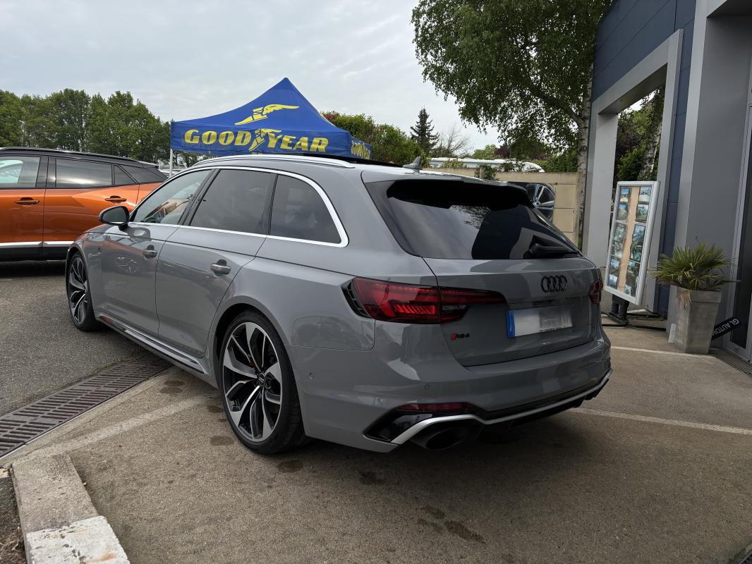 Audi RS4 Avant - 2.9 TFSI 450CV - FR_ TOIT OUVRANT SIEGES CH _